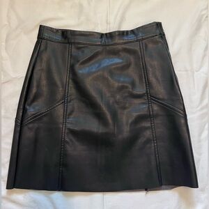 H&M Faux/Vegan Leather High Rise mini skirt. Size 6